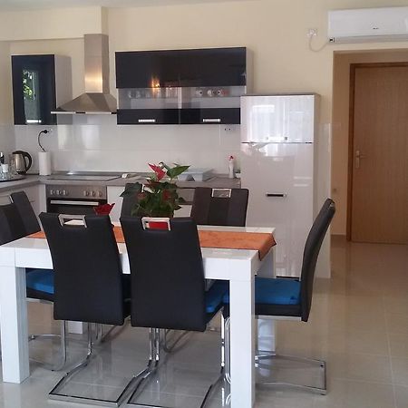 Apartment Anita Vodice Esterno foto
